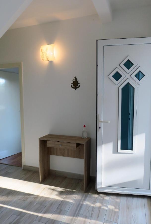 Elda Apartman Póla Kültér fotó