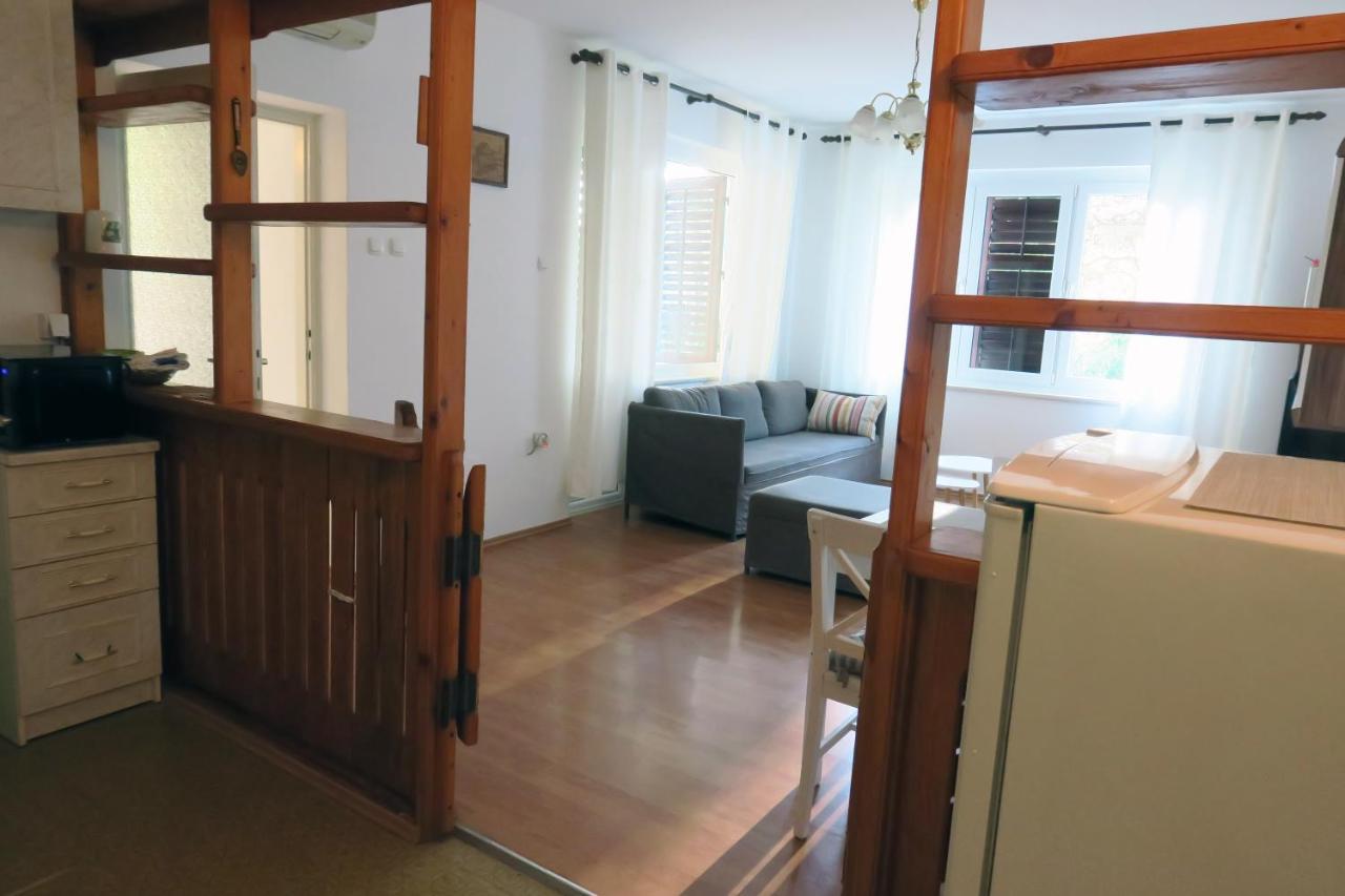 Elda Apartman Póla Kültér fotó
